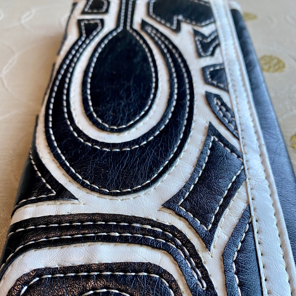 Coach Wallet - Picture 5 of 5